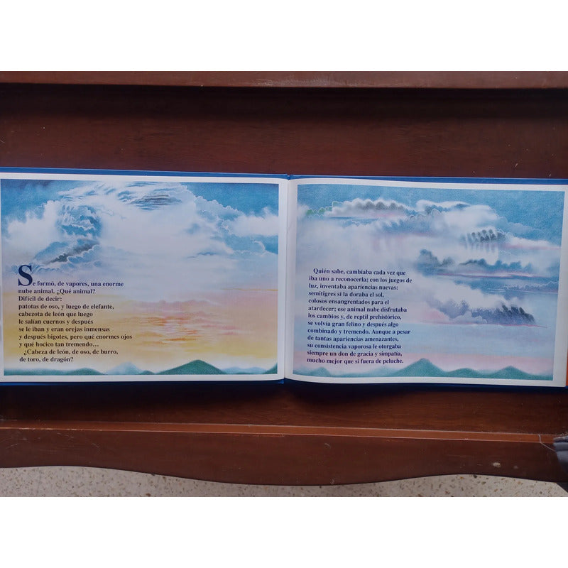 Un Enorme Animal Nube. Emilio Carballido (poesia)