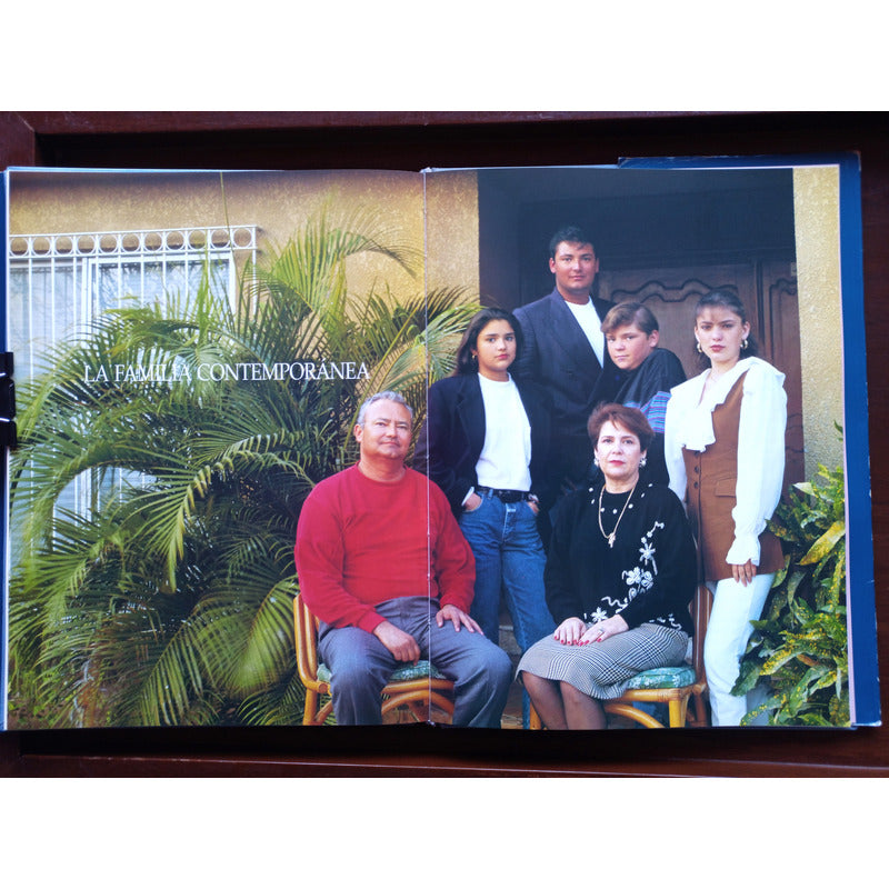 Estampas De La Familia Mexicana. Sabau Garcia, Mexico 1994