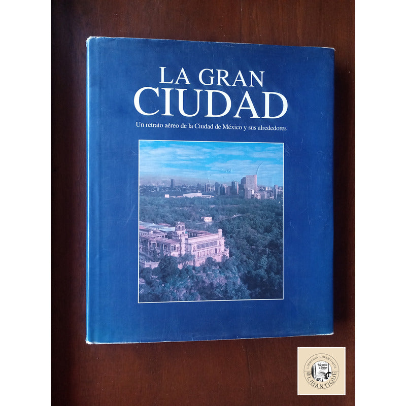 La Gran Ciudad Michael Calderwood Revimundo 1993, Fotografia