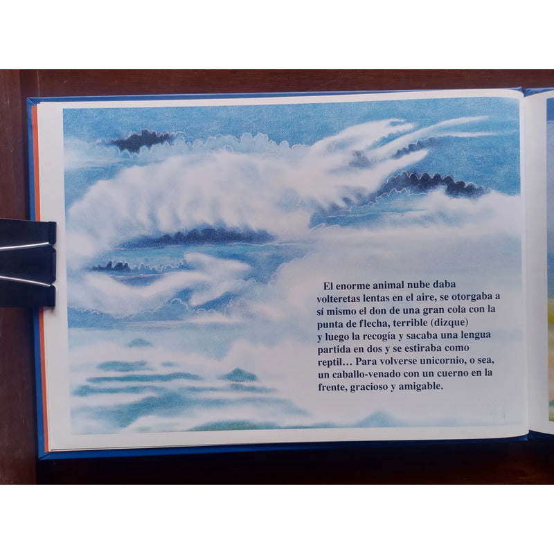 Un Enorme Animal Nube. Emilio Carballido (poesia)